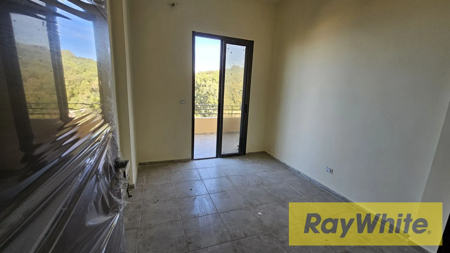 Apartment For Sale In Bouar — photo 3