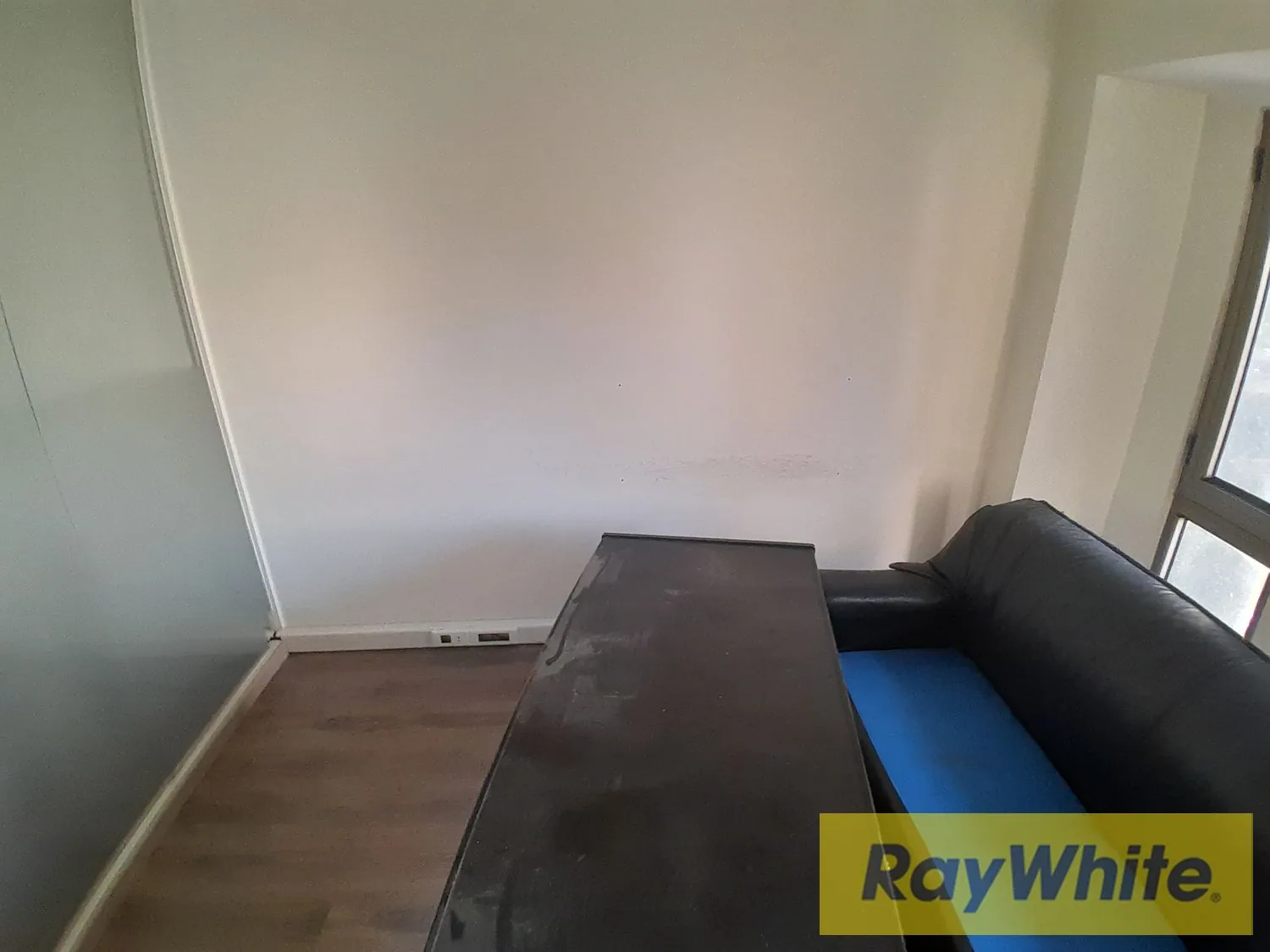 Office For Rent In Achrafieh – 70 Sqm — الصورة 2