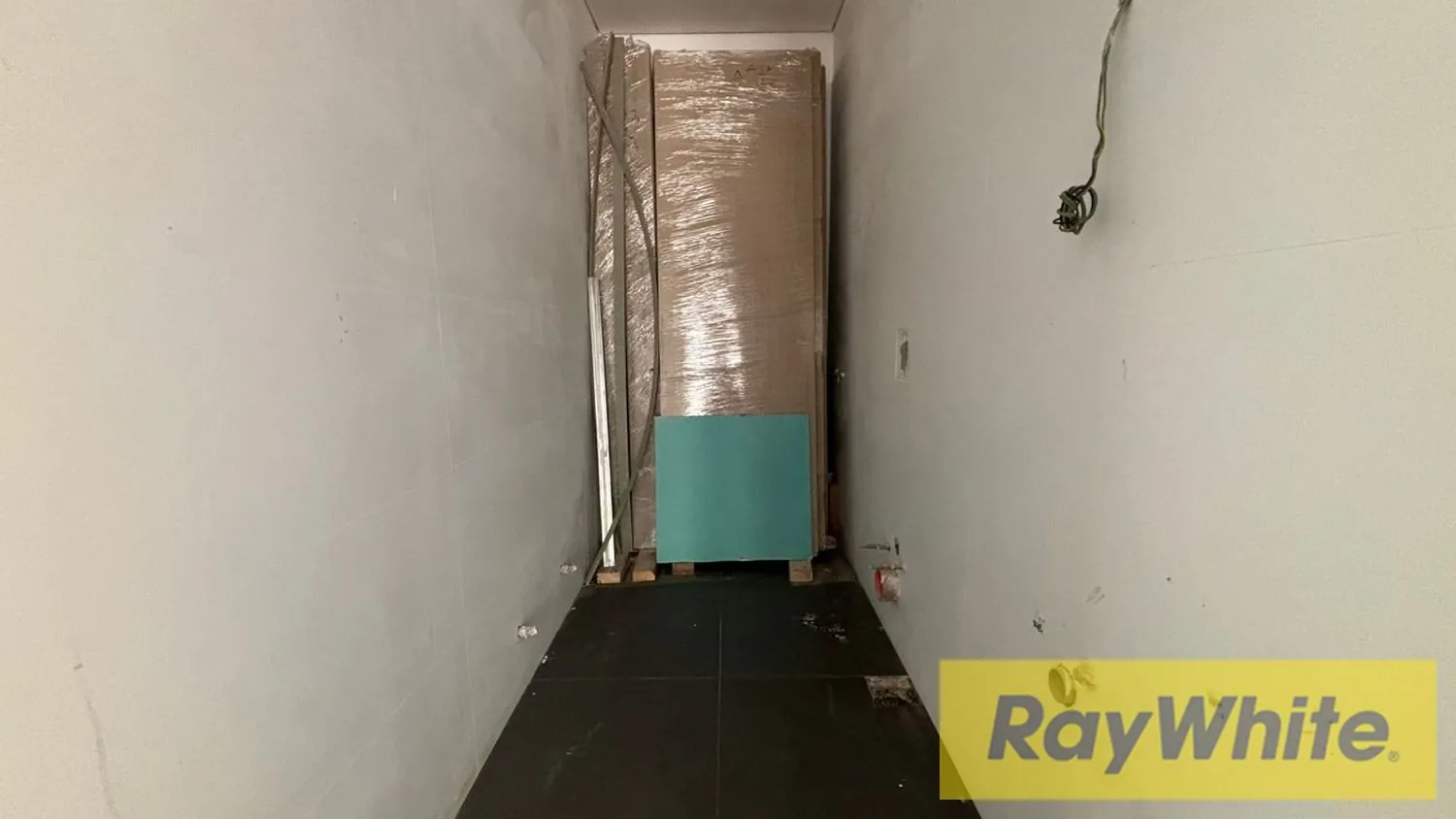 Apartment For Sale In Badaro — الصورة 3