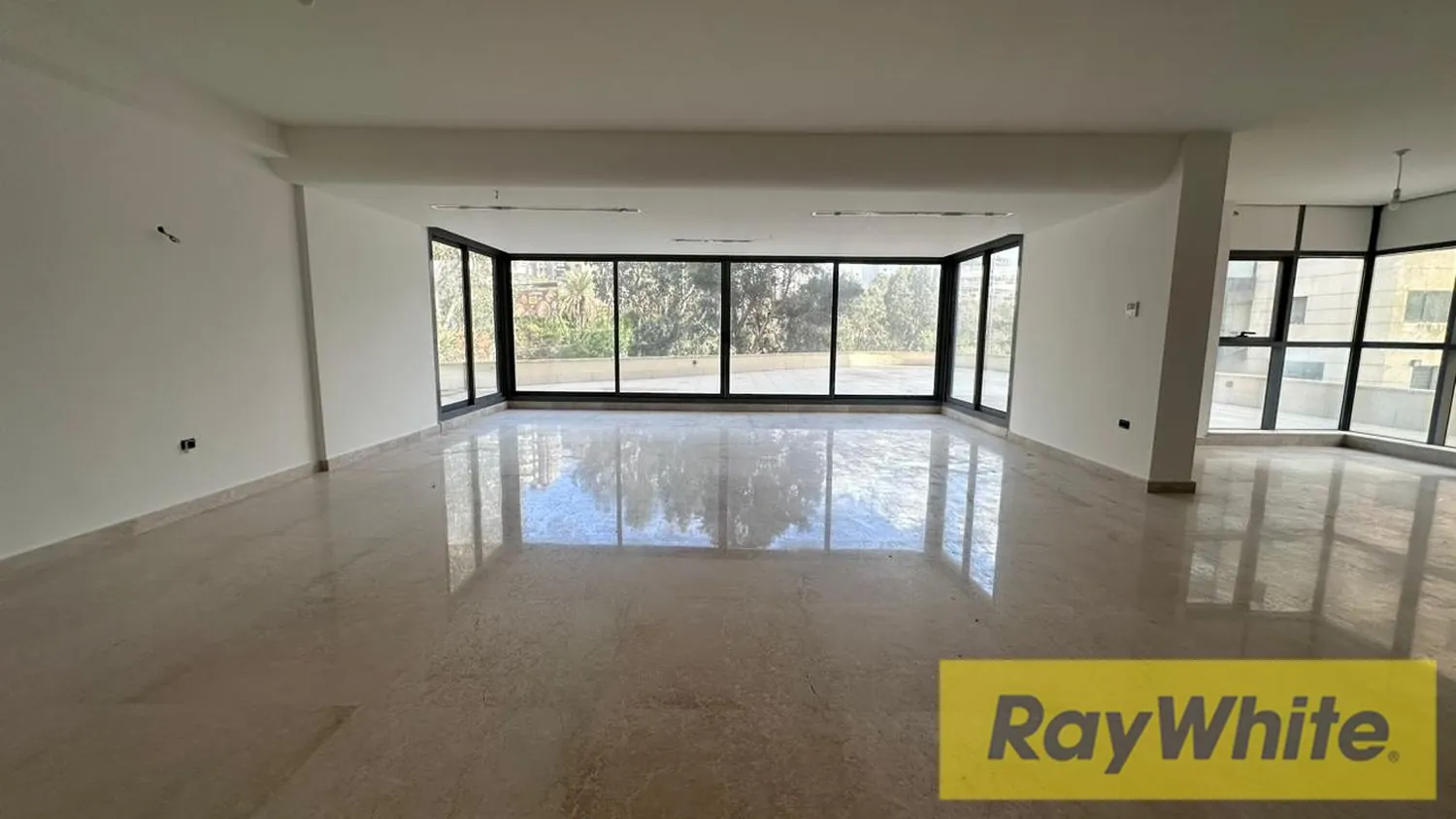 Luxury Apartment For Sale In Unesco Beirut — الصورة 5