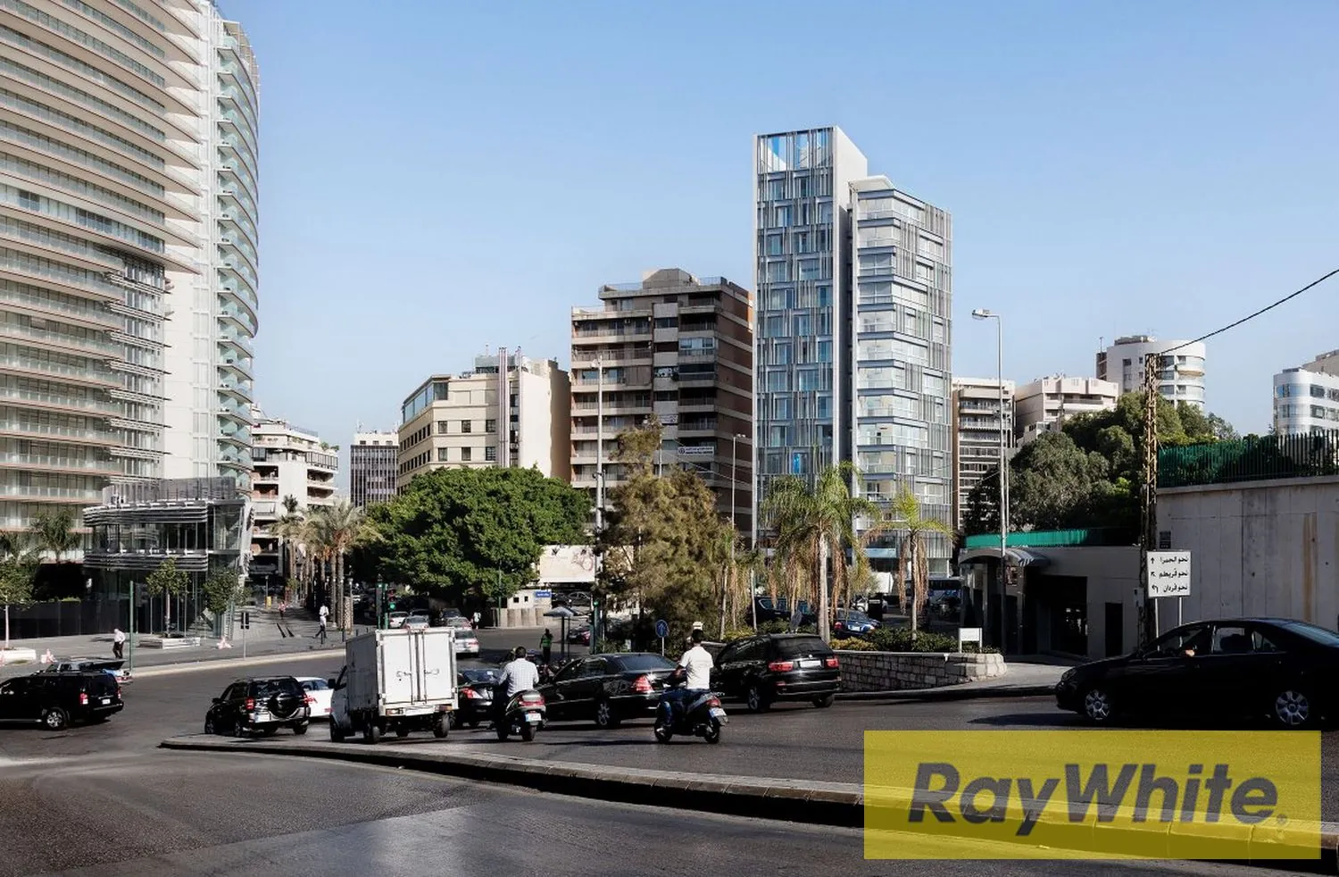 Prime Commercial Shop For Sale In Verdun – Unmatched Location — الصورة 3