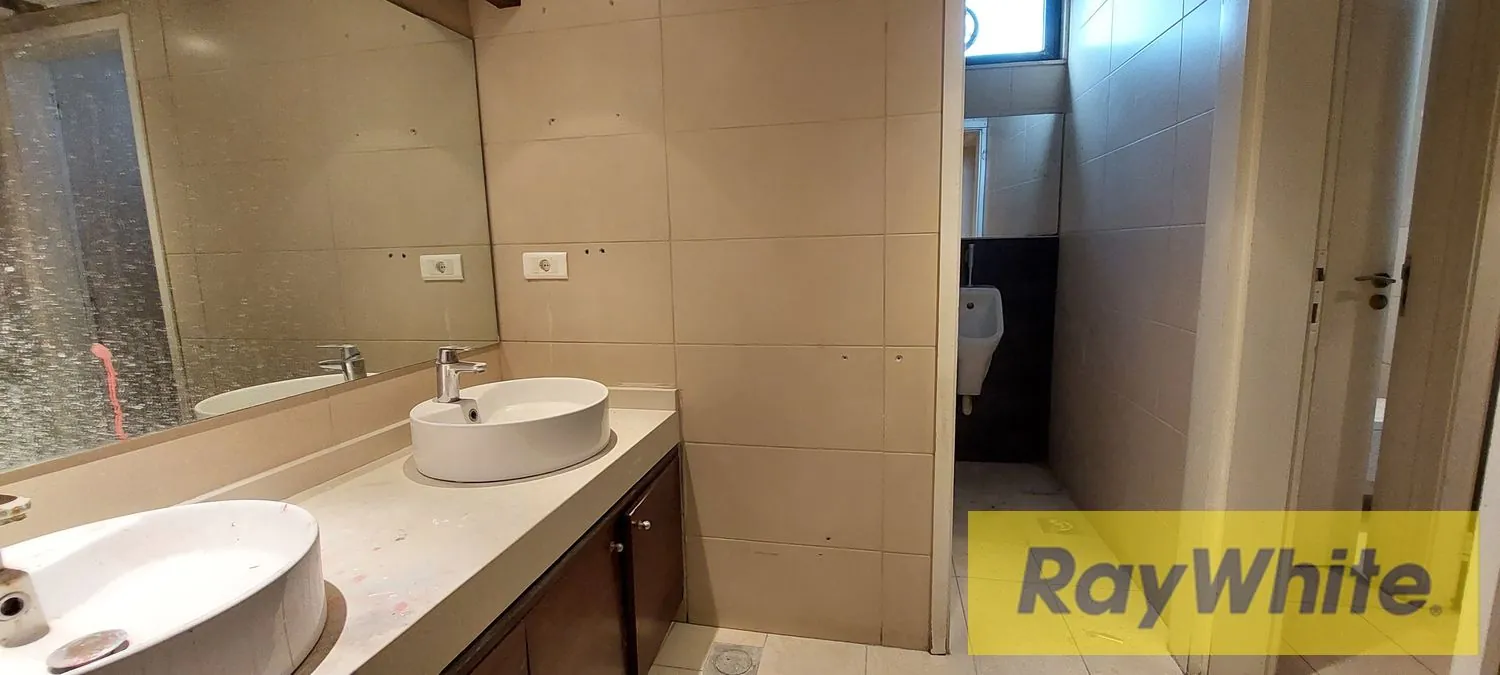 Office For Rent I N Furn El Chebbak — الصورة 5