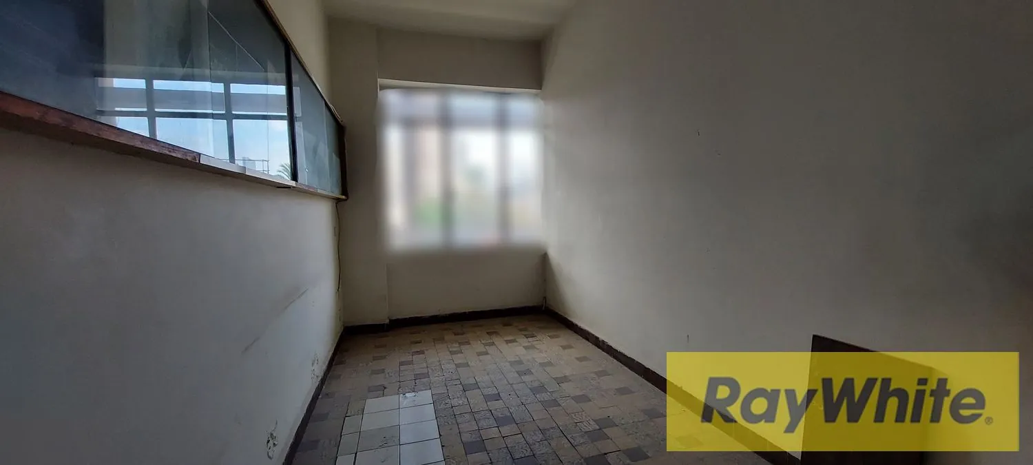 Office For Rent In Furn El Chebbak — الصورة 3