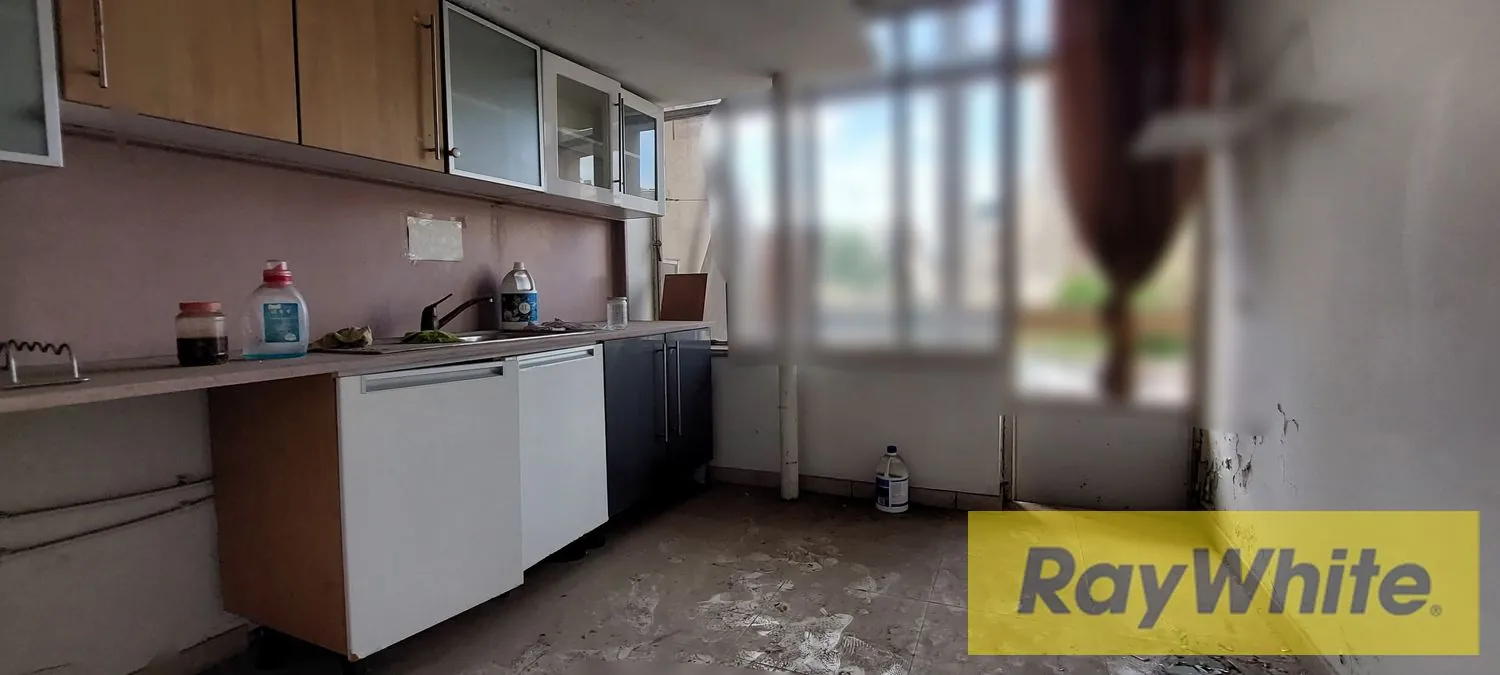 Office For Rent In Furn El Chebbak — الصورة 5