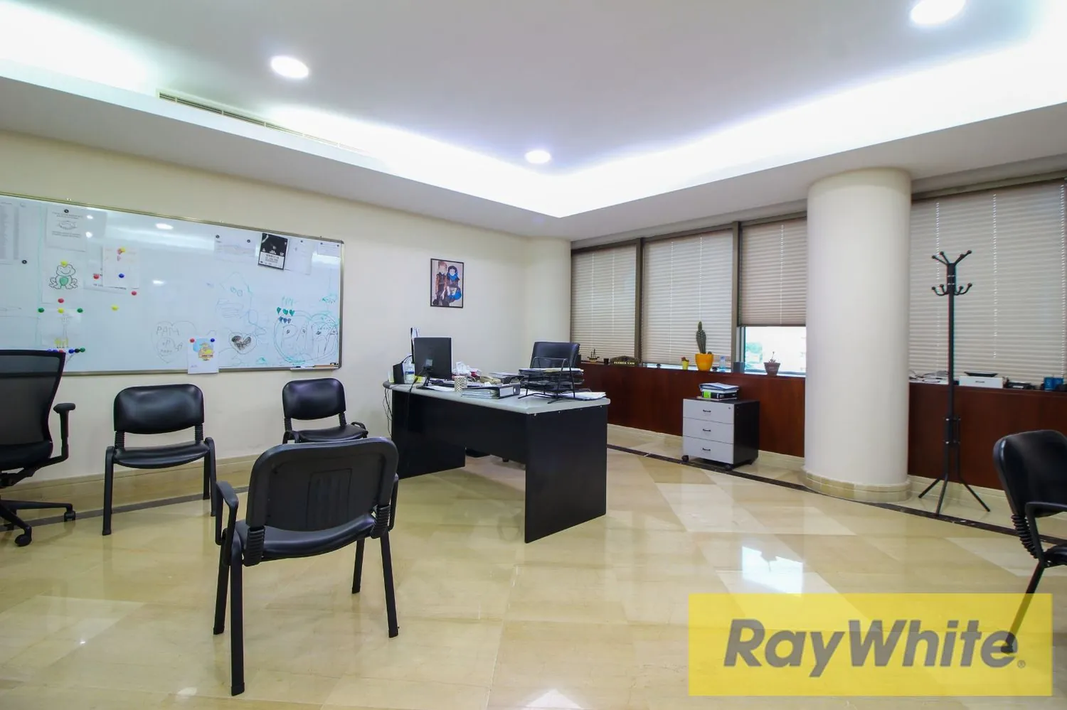 Exclusive Office For Rent In Hazmieh — الصورة 5