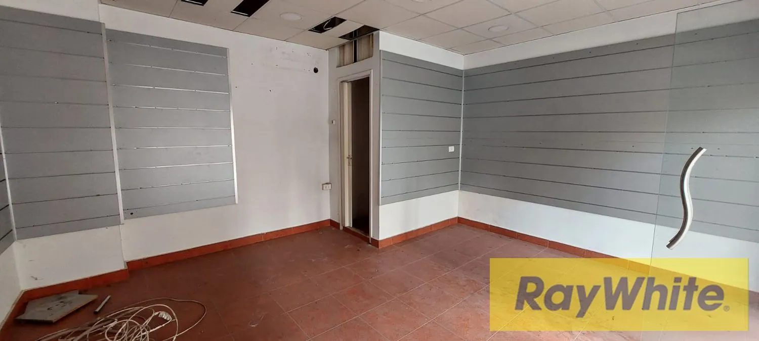 Shop For Rent In Ain El Remeneh — الصورة 2