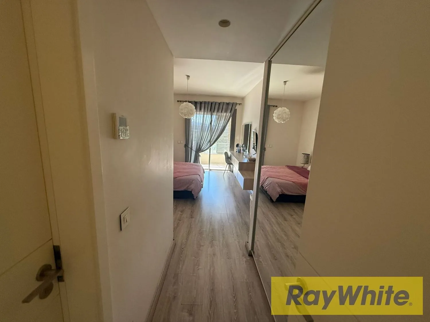 Luxury Apartment For Sale In Waterfront Dbayeh — الصورة 3