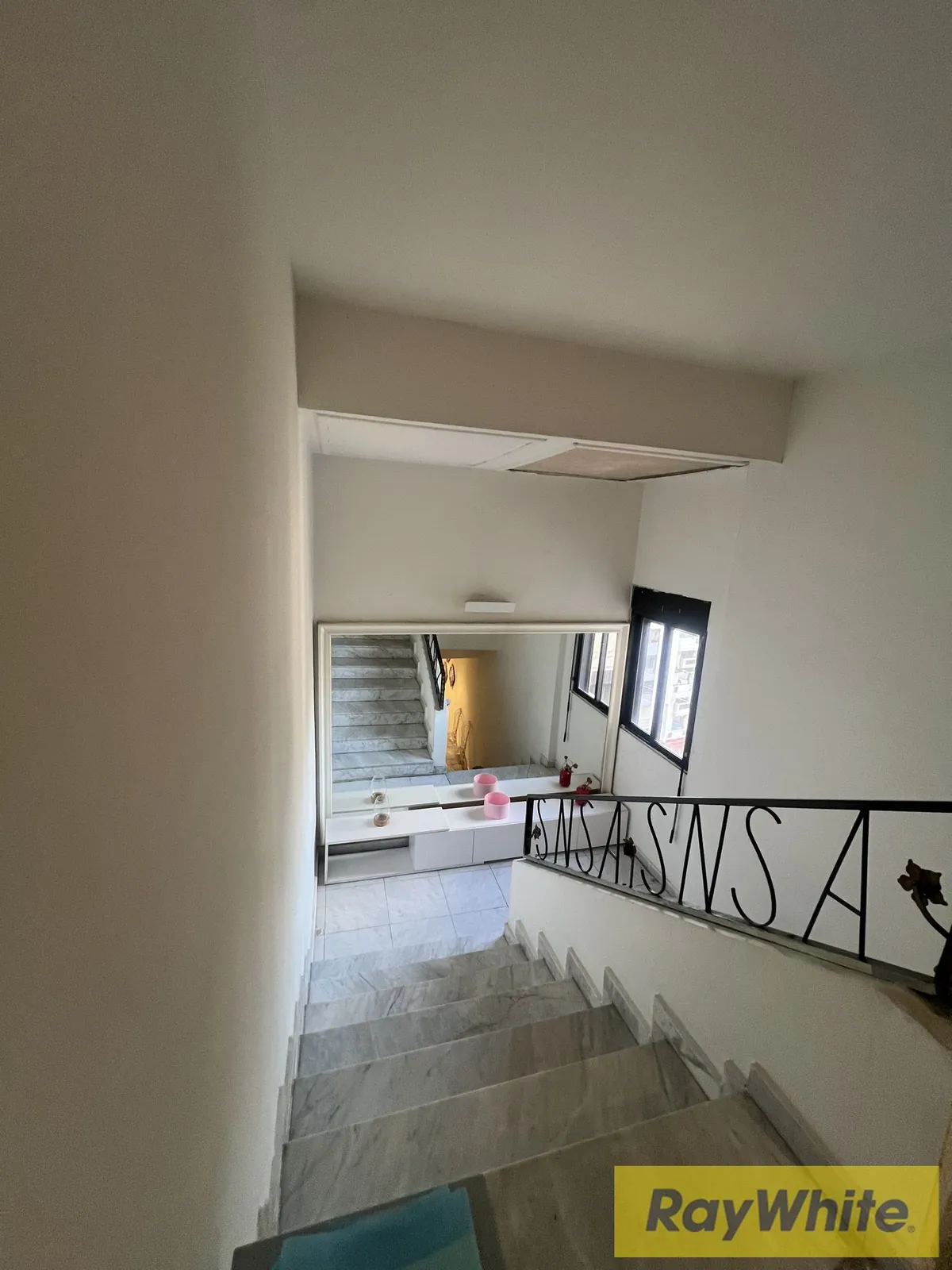 Duplex For Sale In Ain Saadeh – 245 Sqm — الصورة 4