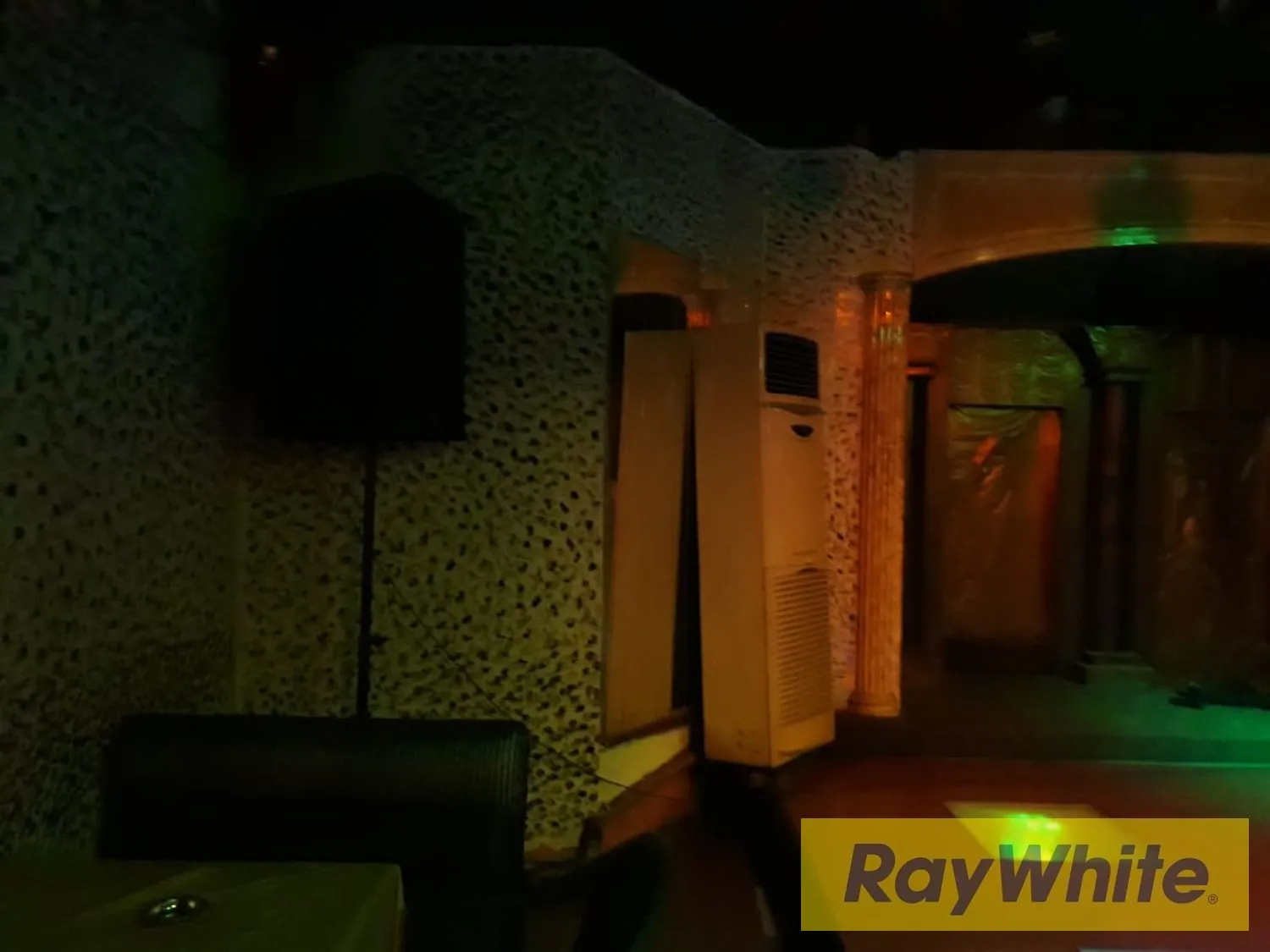 Shop For Sale In Baabda — الصورة 2