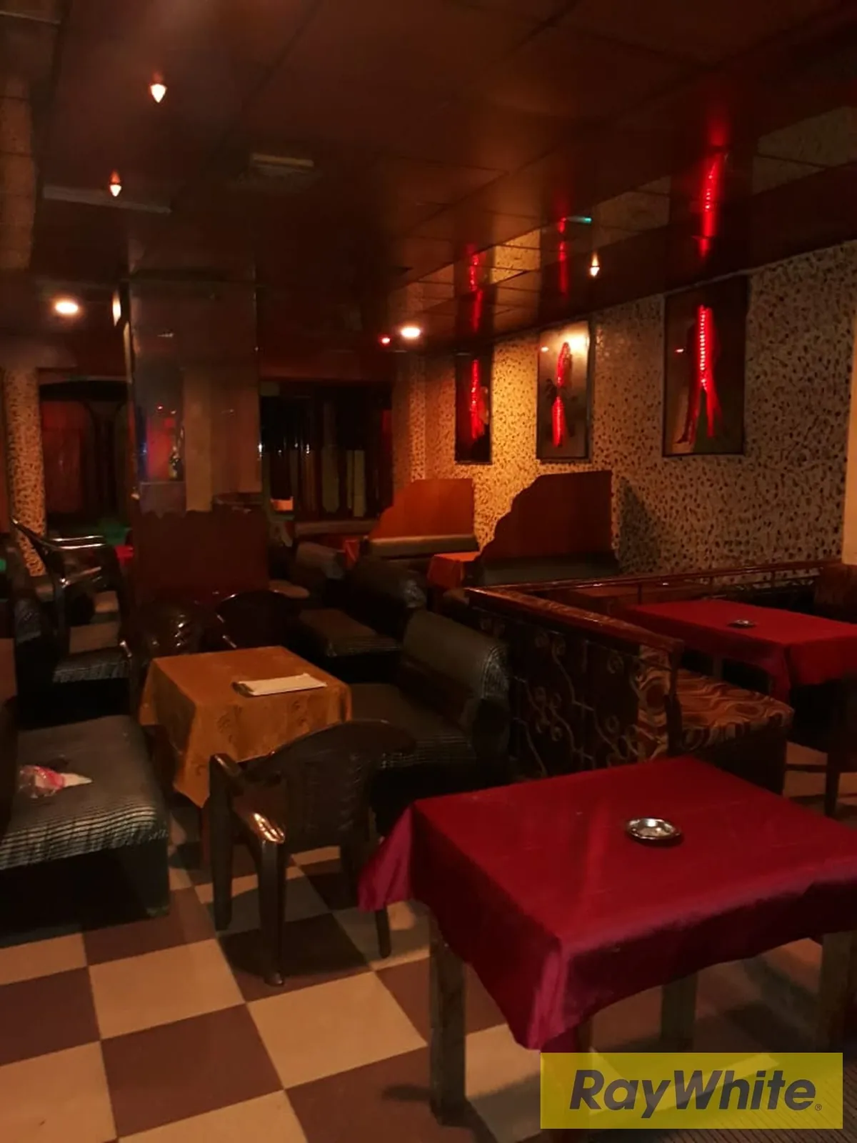 Shop For Sale In Baabda — الصورة 4