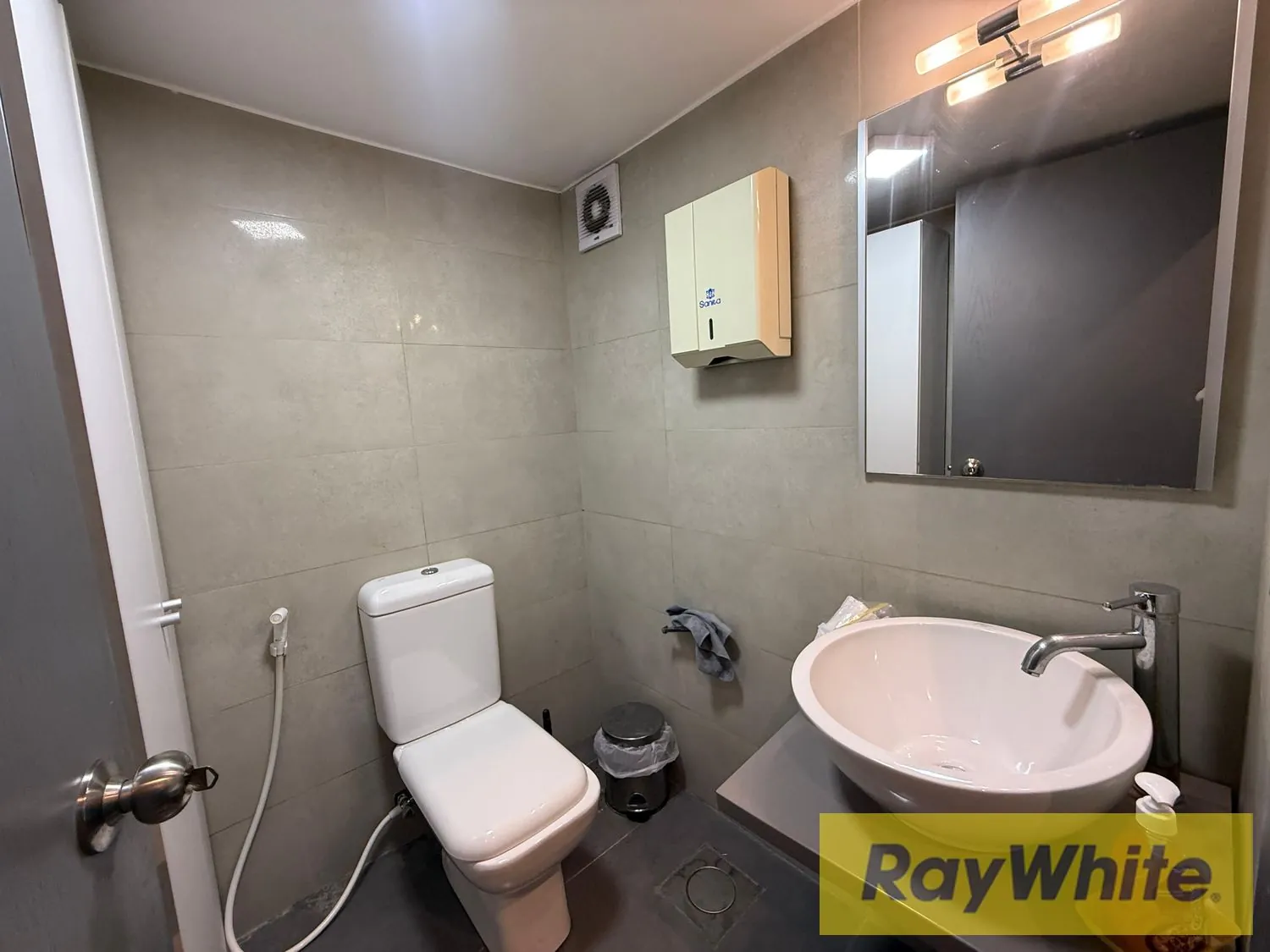 Office/commercial Space For Sale In Sodeco – 110 Sqm — الصورة 5
