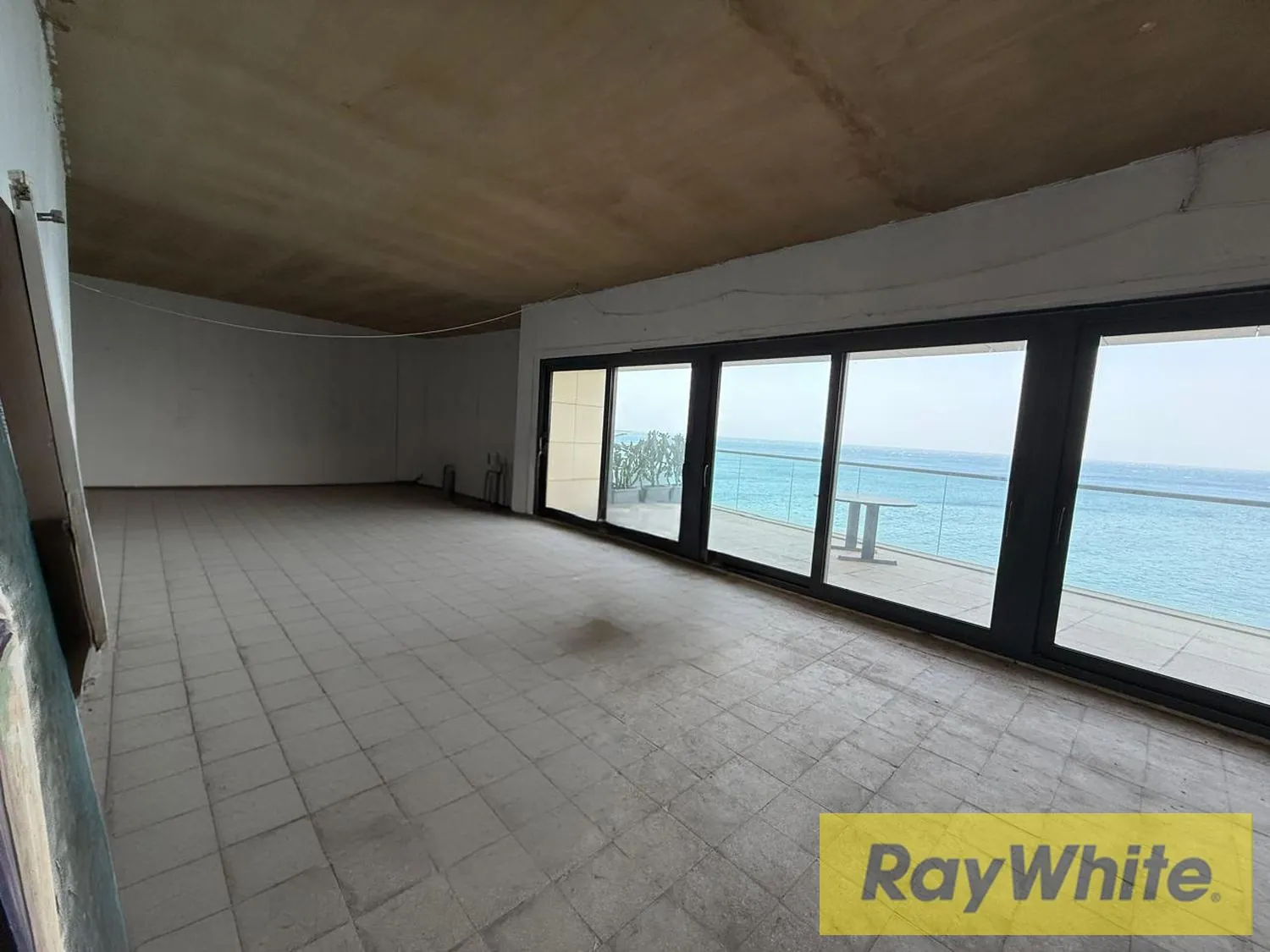 Apartment For Sale In Ramlet Al-bayda – 610 Sqm (core And Shell) — الصورة 3