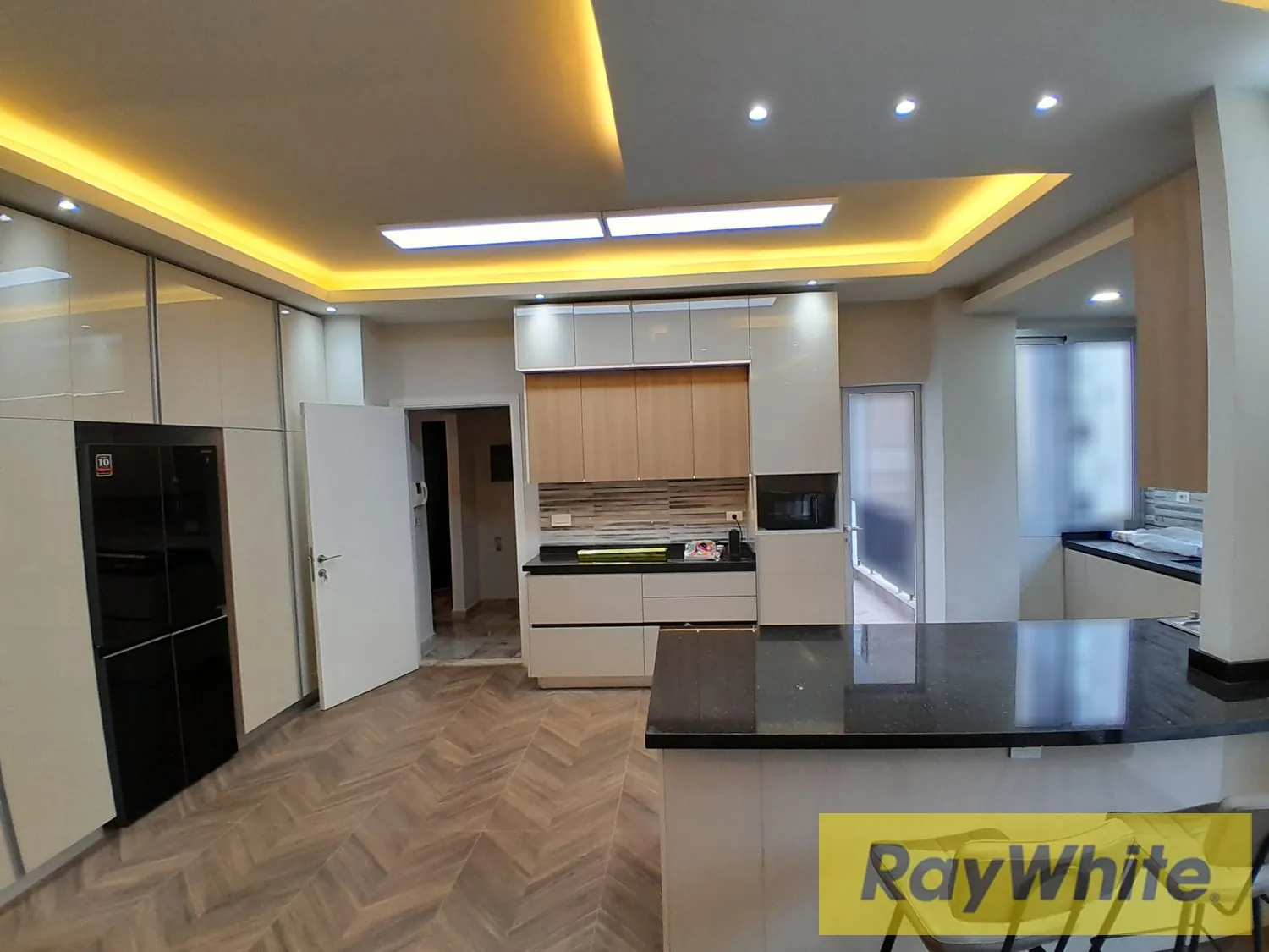 Apartment For Rent In Achrafieh – 318 Sqm — الصورة 4