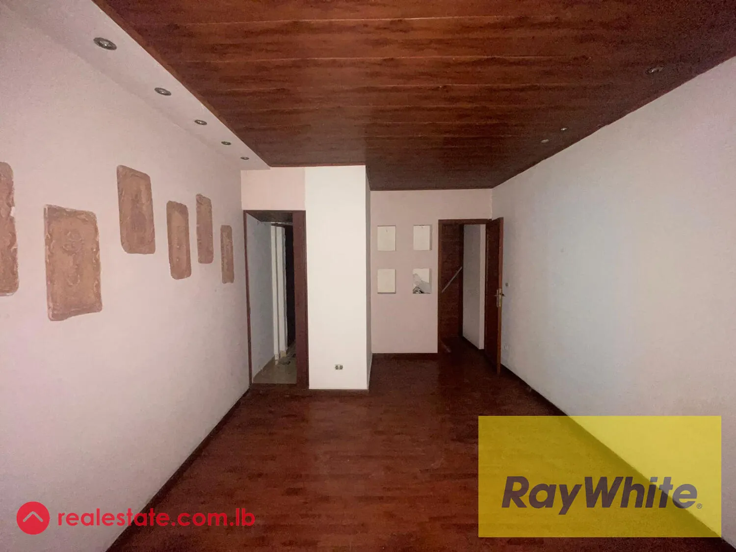 Office In Commercial Center In Zalka For Sale — photo 2