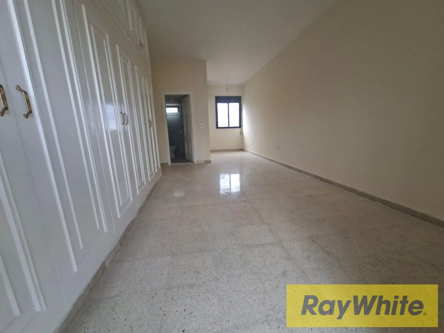 Luxury Apartment For Rent In Spears, Beirut — الصورة 4