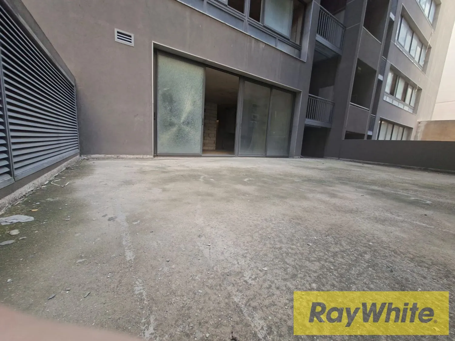 Office For Sale – Spears, Beirut — الصورة 4