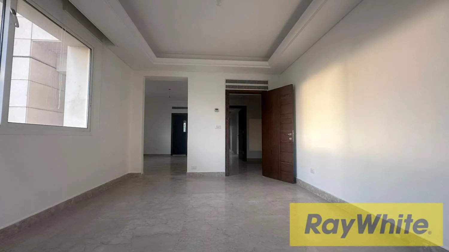 Apartment For Sale In Jnah – Spinneys Area — الصورة 5