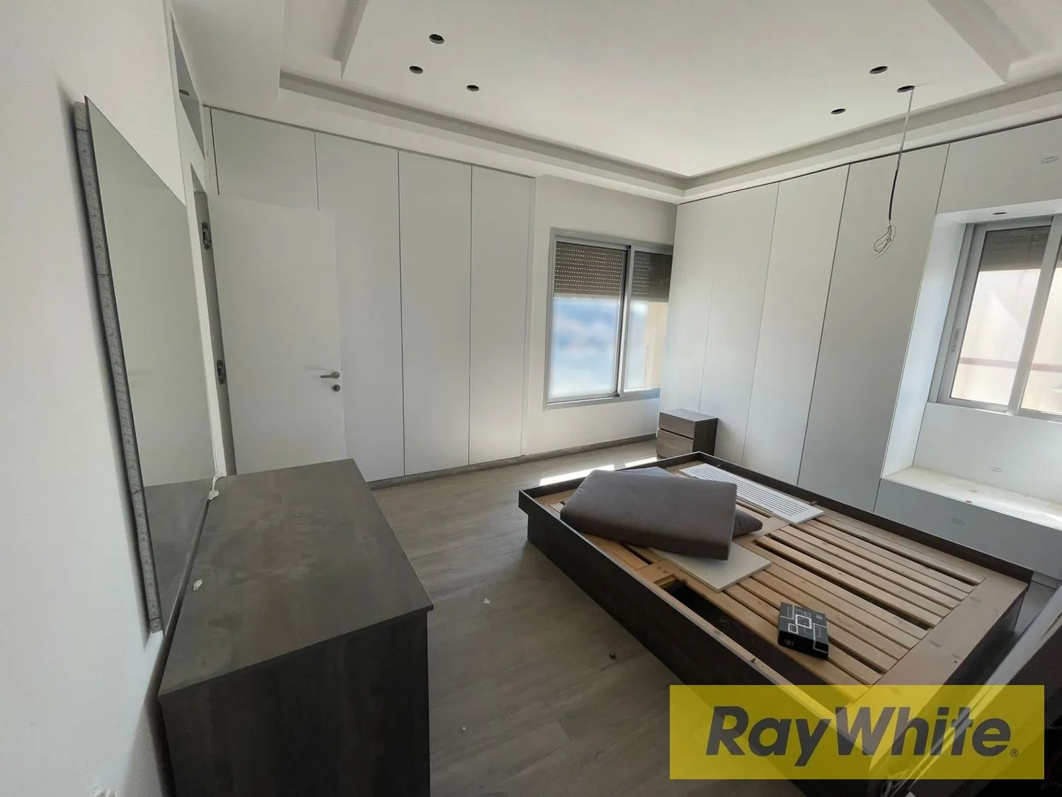 Apartment For Sale In Antelias | Sea View — الصورة 2