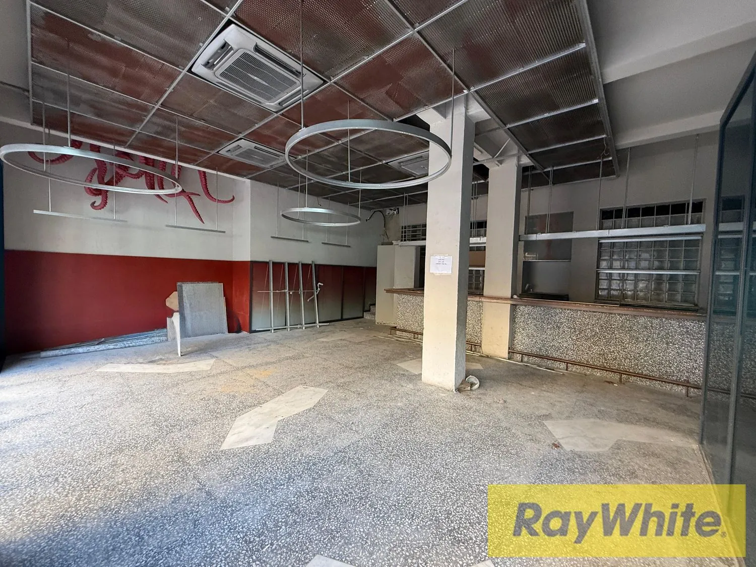 Shop For Rent In Achrafieh – 110 Sqm — الصورة 4