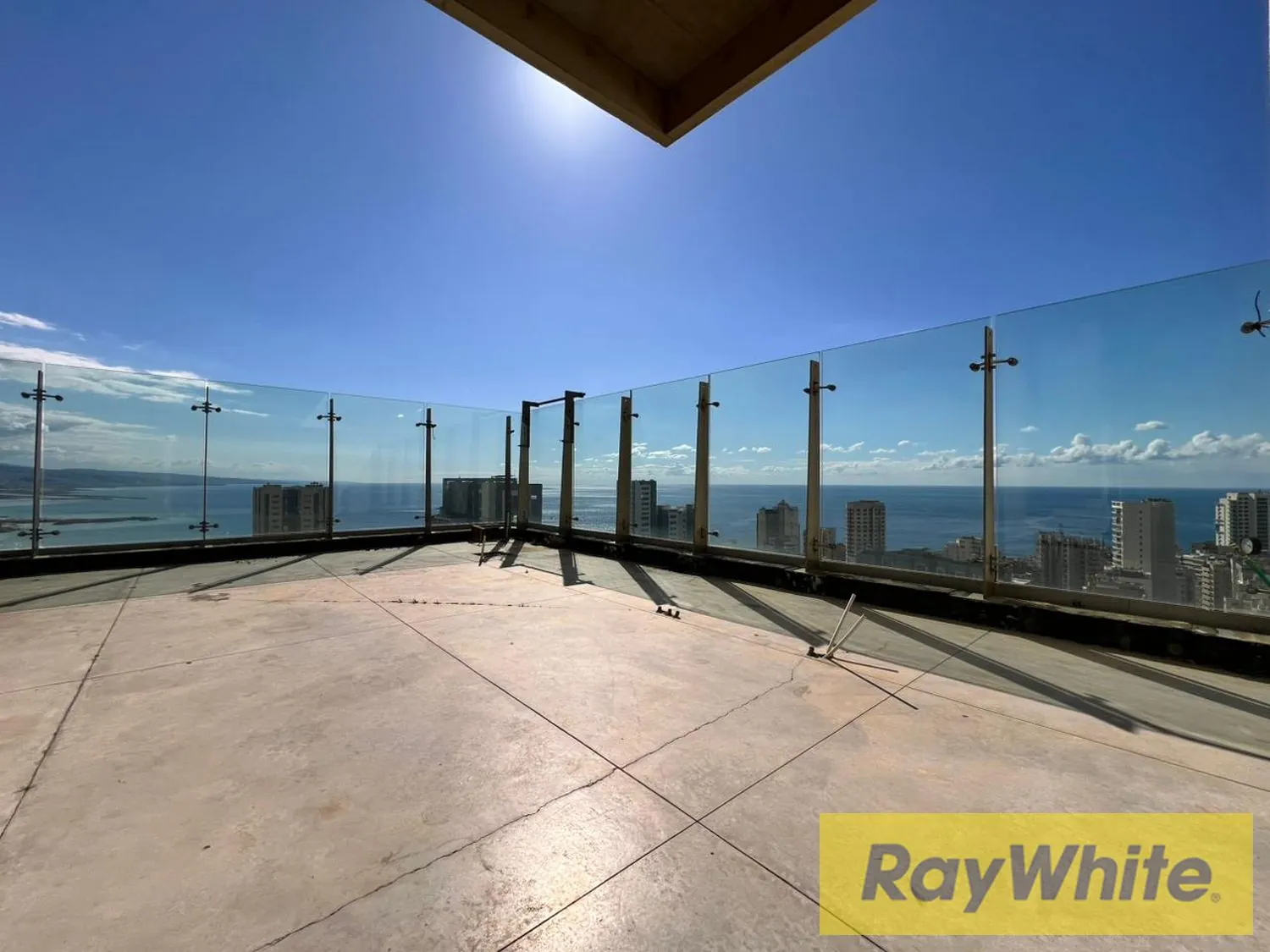 Triplex For Sale In Sakiet El Janzir — الصورة 2