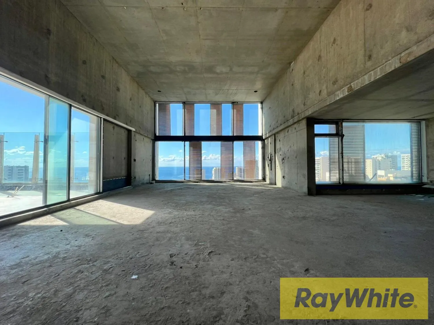 Triplex For Sale In Sakiet El Janzir — الصورة 3