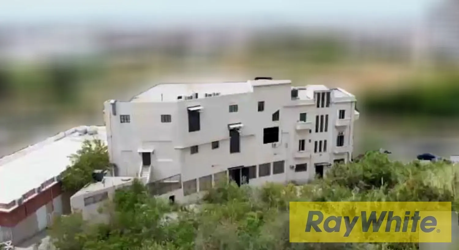 Commercial Building For Sale In Baabda – $3 Million — photo 3