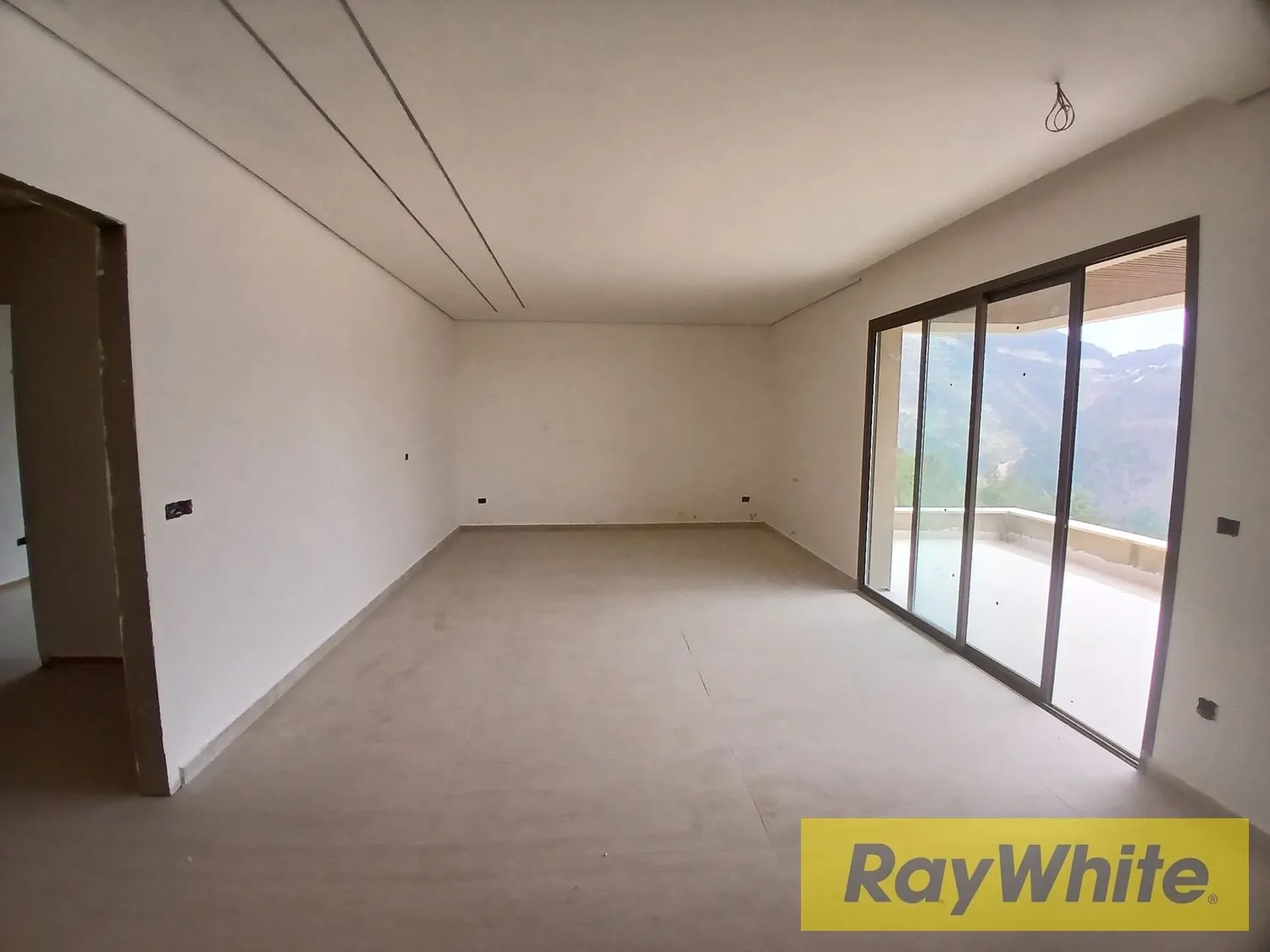 Apartment For Sale In Rabweh — الصورة 1