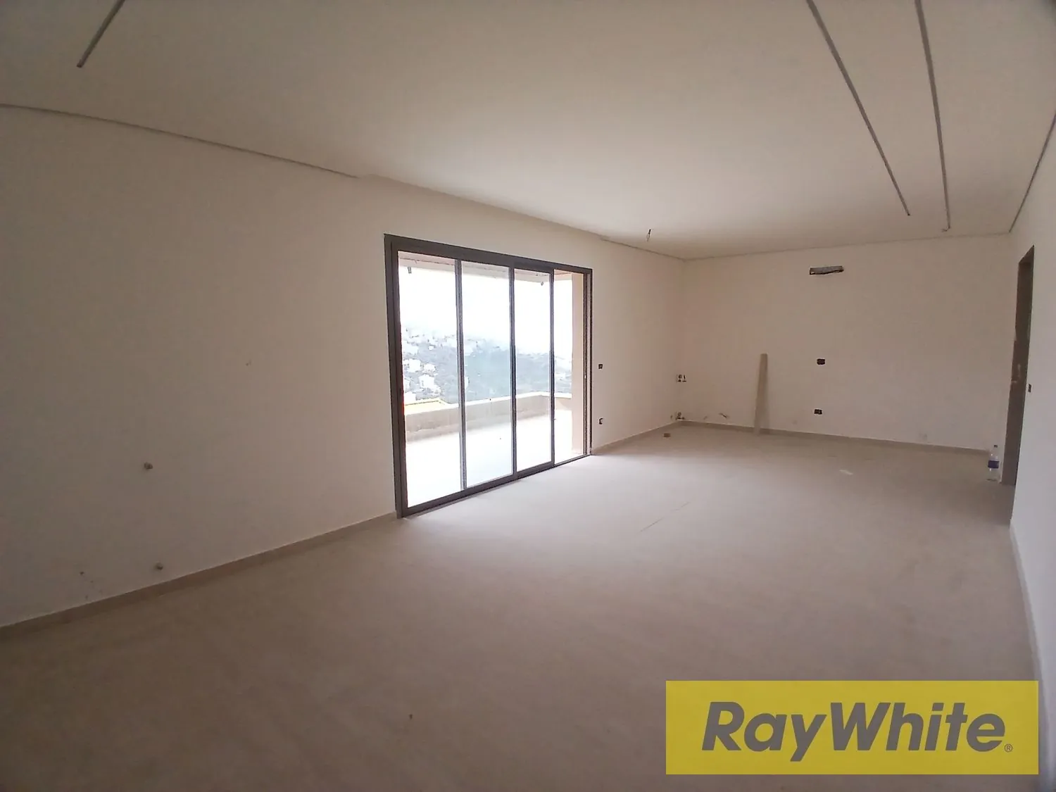 Apartment For Sale In Rabweh — الصورة 3