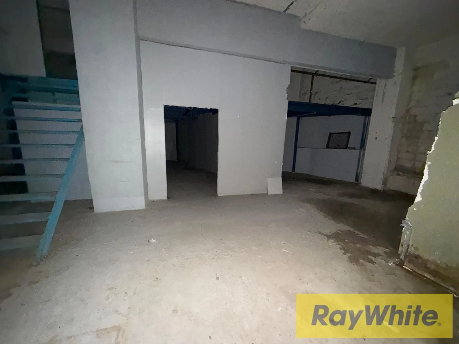 Shop For Rent In Saifi – Achrafieh — الصورة 3