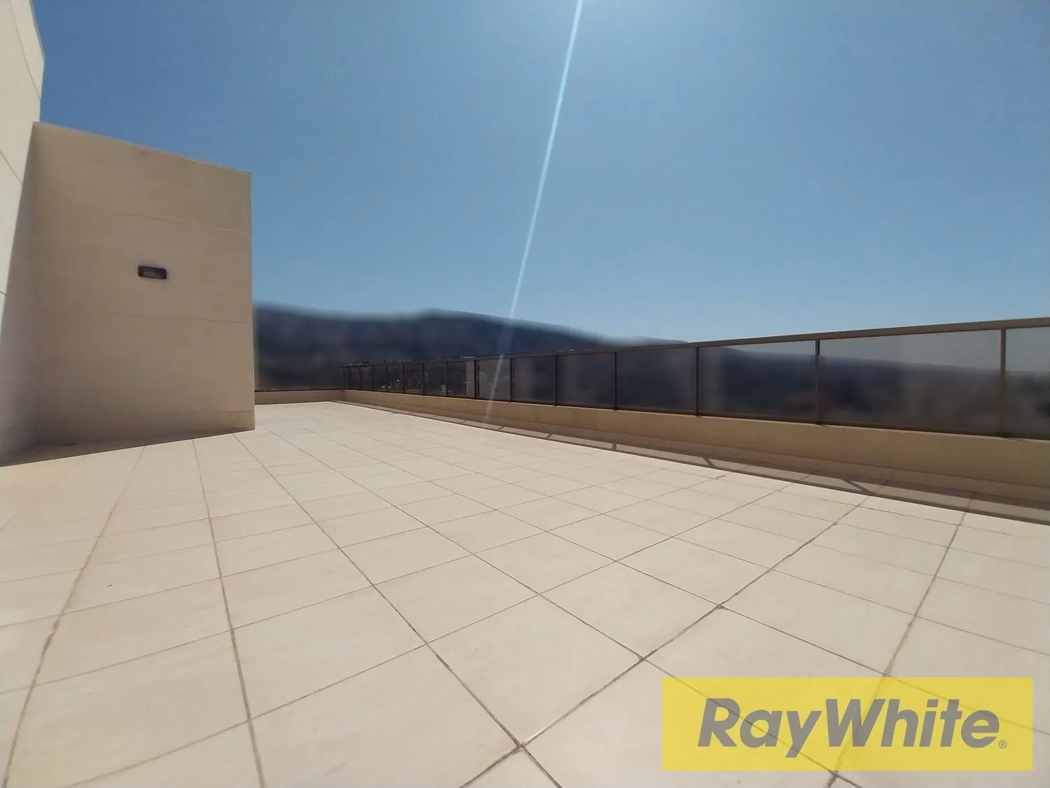 Rooftop Apartment For Rent In Awkar — الصورة 2