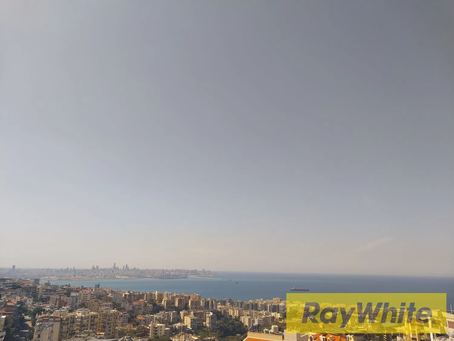 Rooftop Apartment For Rent In Awkar — الصورة 4