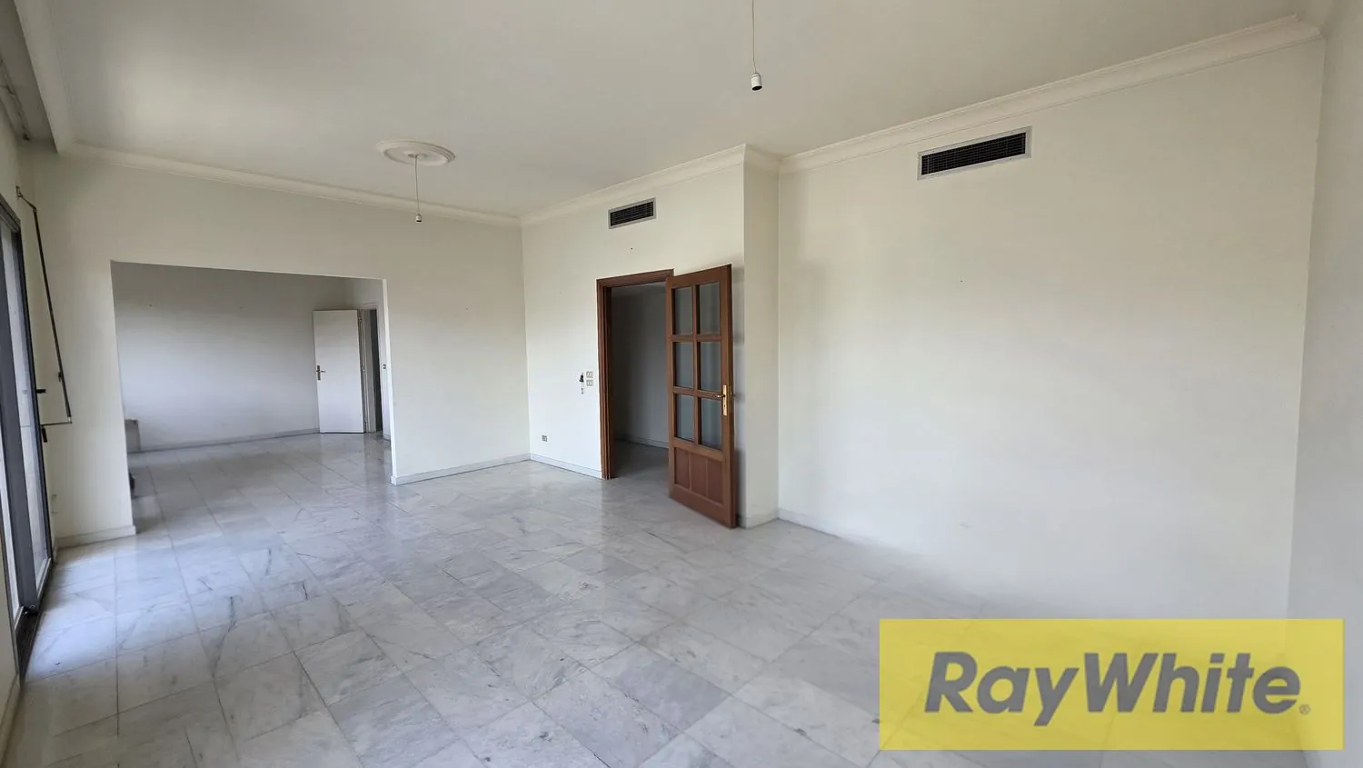 Apartment For Sale In Horch Tabet