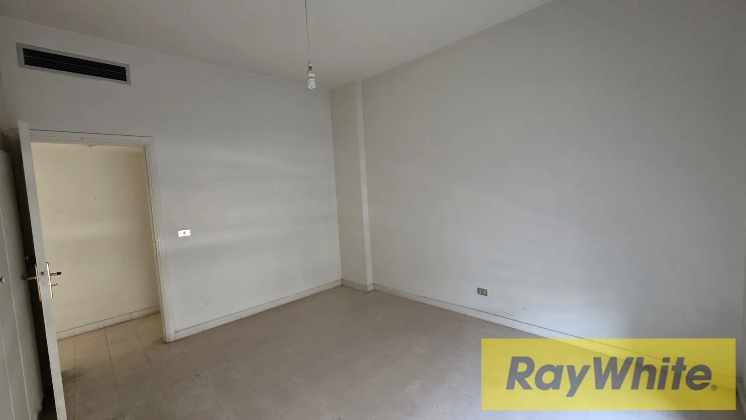 Apartment For Sale In Horch Tabet — photo 2