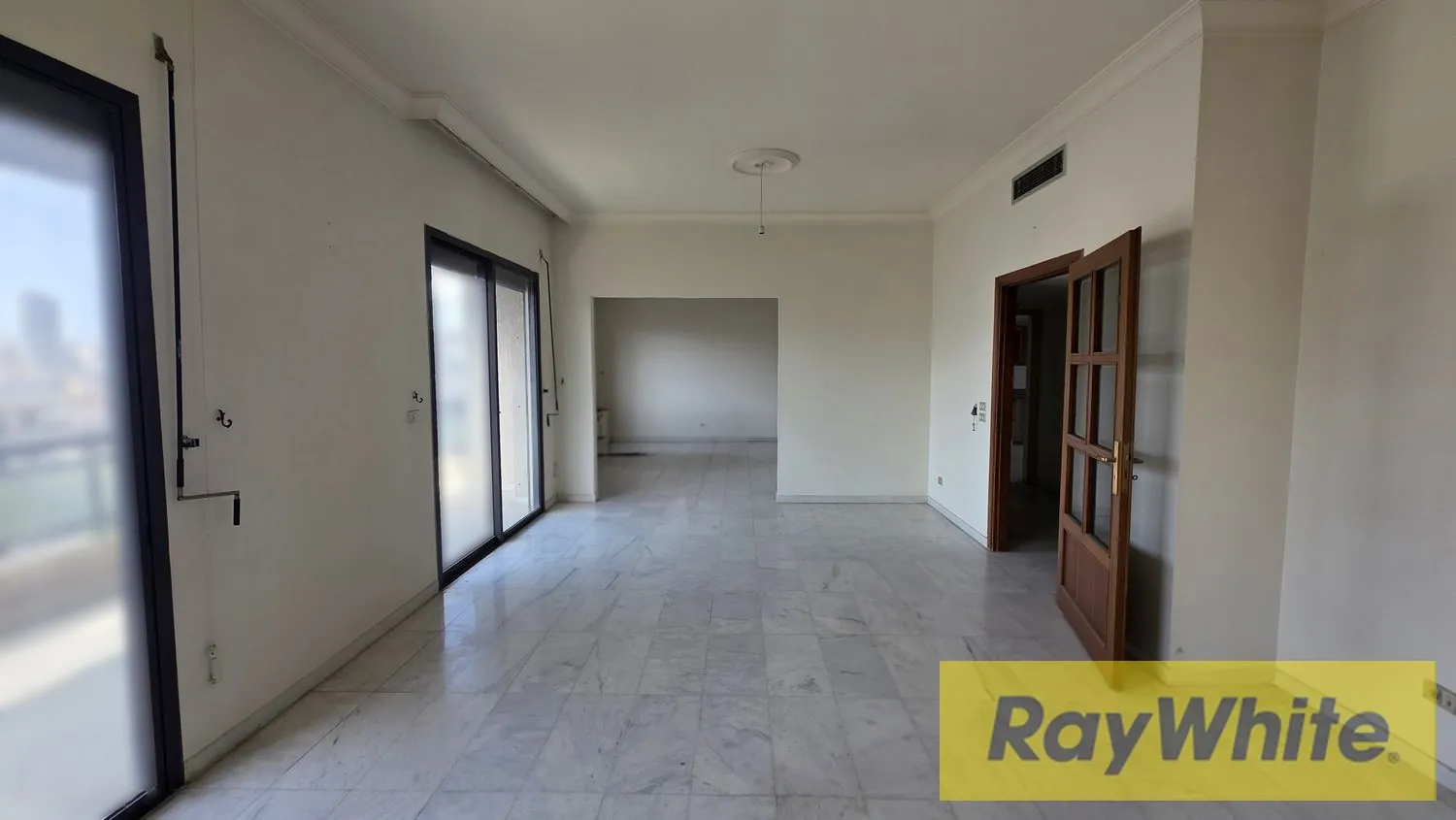 Apartment For Sale In Horch Tabet — photo 4