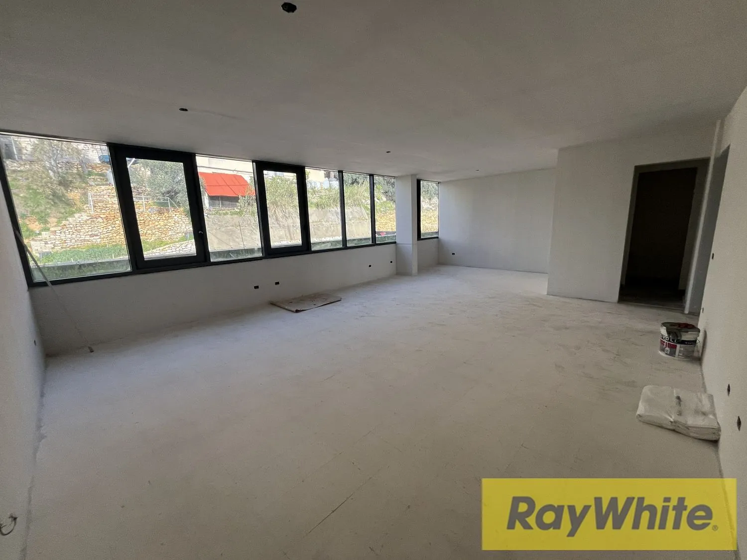 Office For Rent In Mansourieh – 75 Sqm