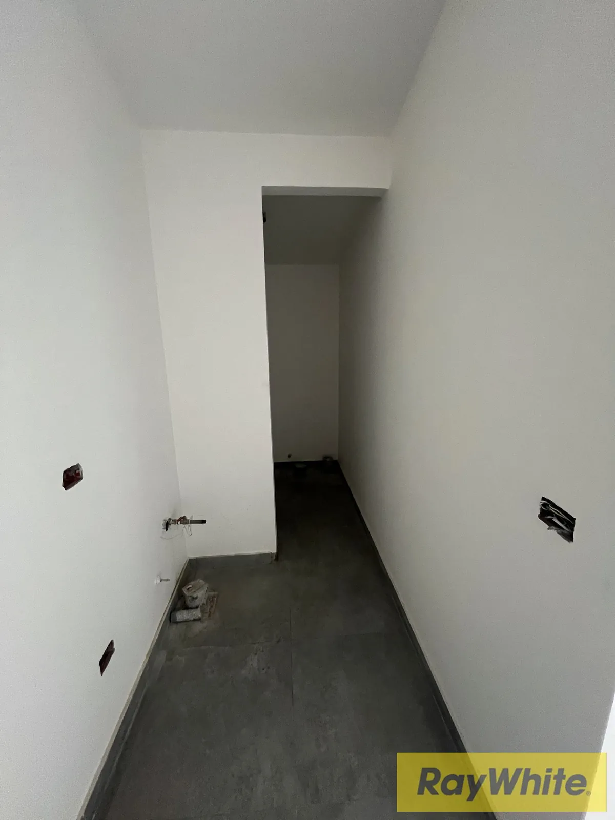Office For Rent In Mansourieh – 70 Sqm — الصورة 3