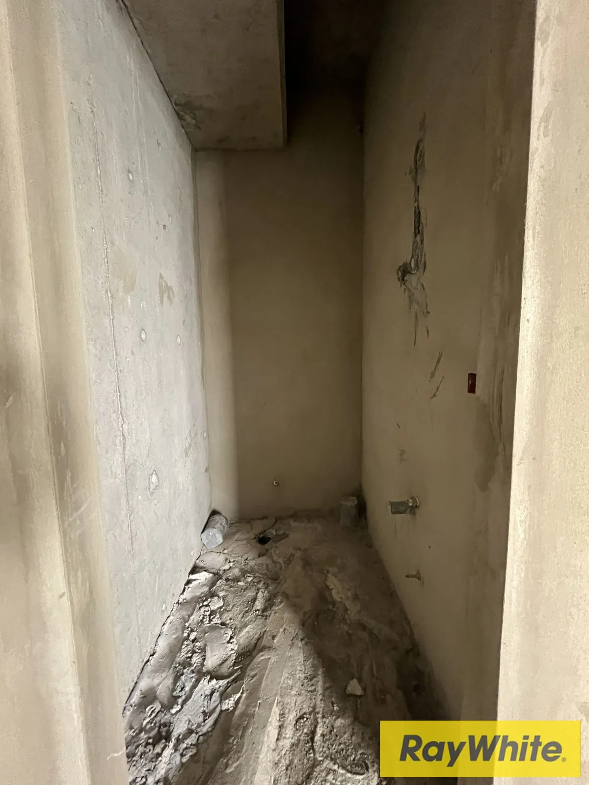 Shop For Rent In Mansourieh – Mkalles Area | 125 Sqm — الصورة 3