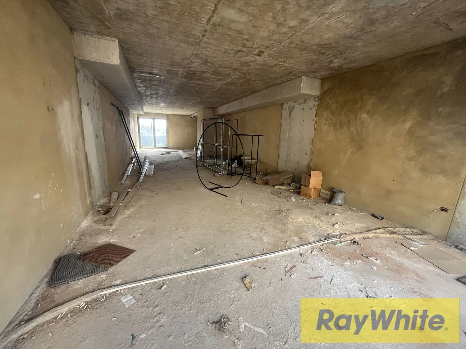 Shop For Rent In Mansourieh – Mkalles Area | 125 Sqm