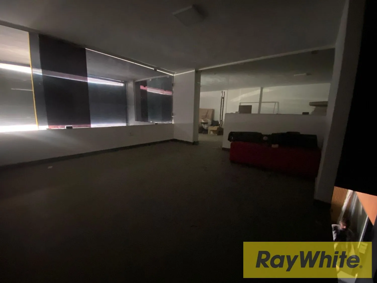 Showroom + Warehouse For Sale In Baouchriye – 1,100 Sqm — photo 3