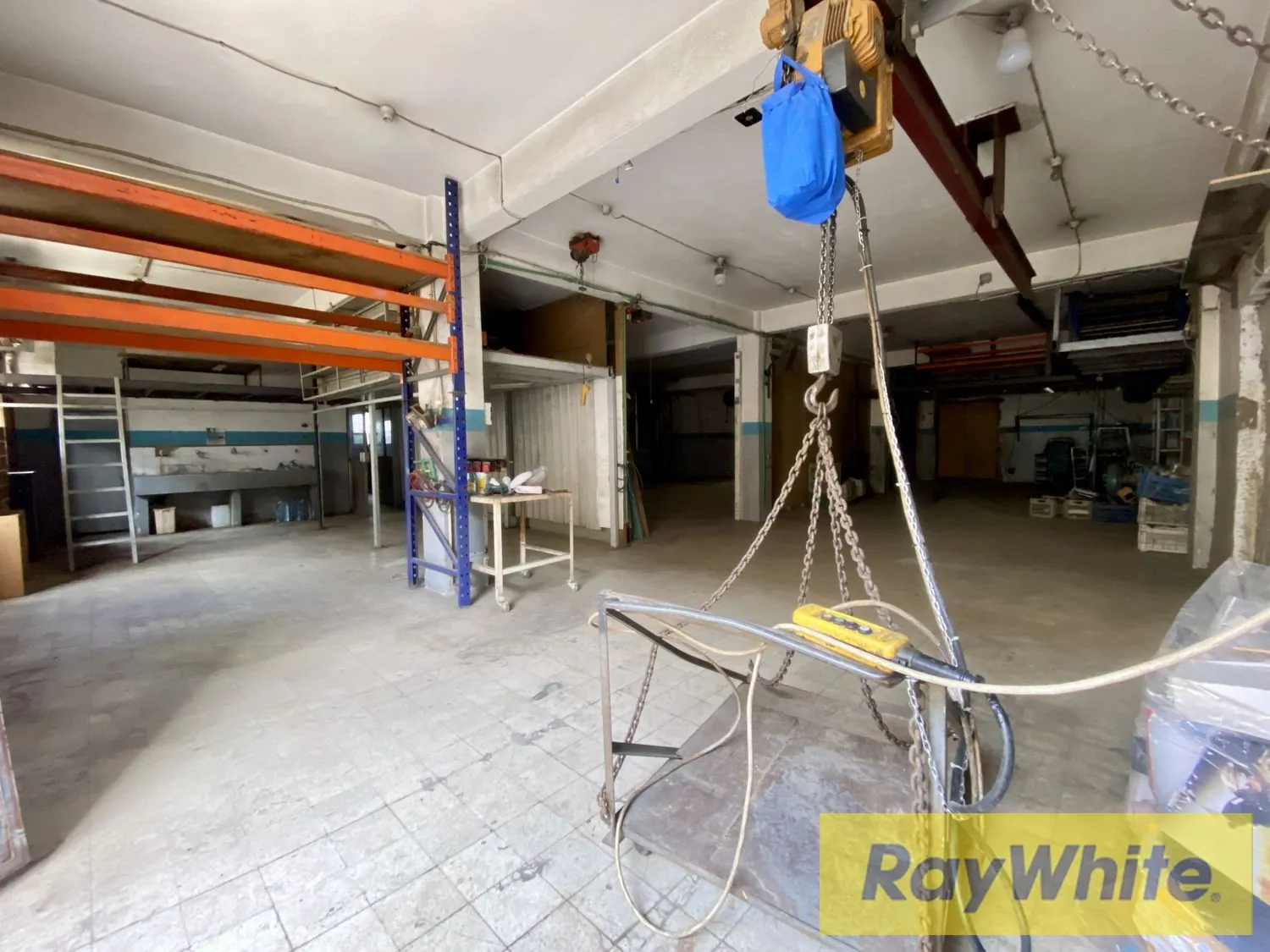 Industrial Space For Rent In Baouchriye – 600 Sqm — photo 4