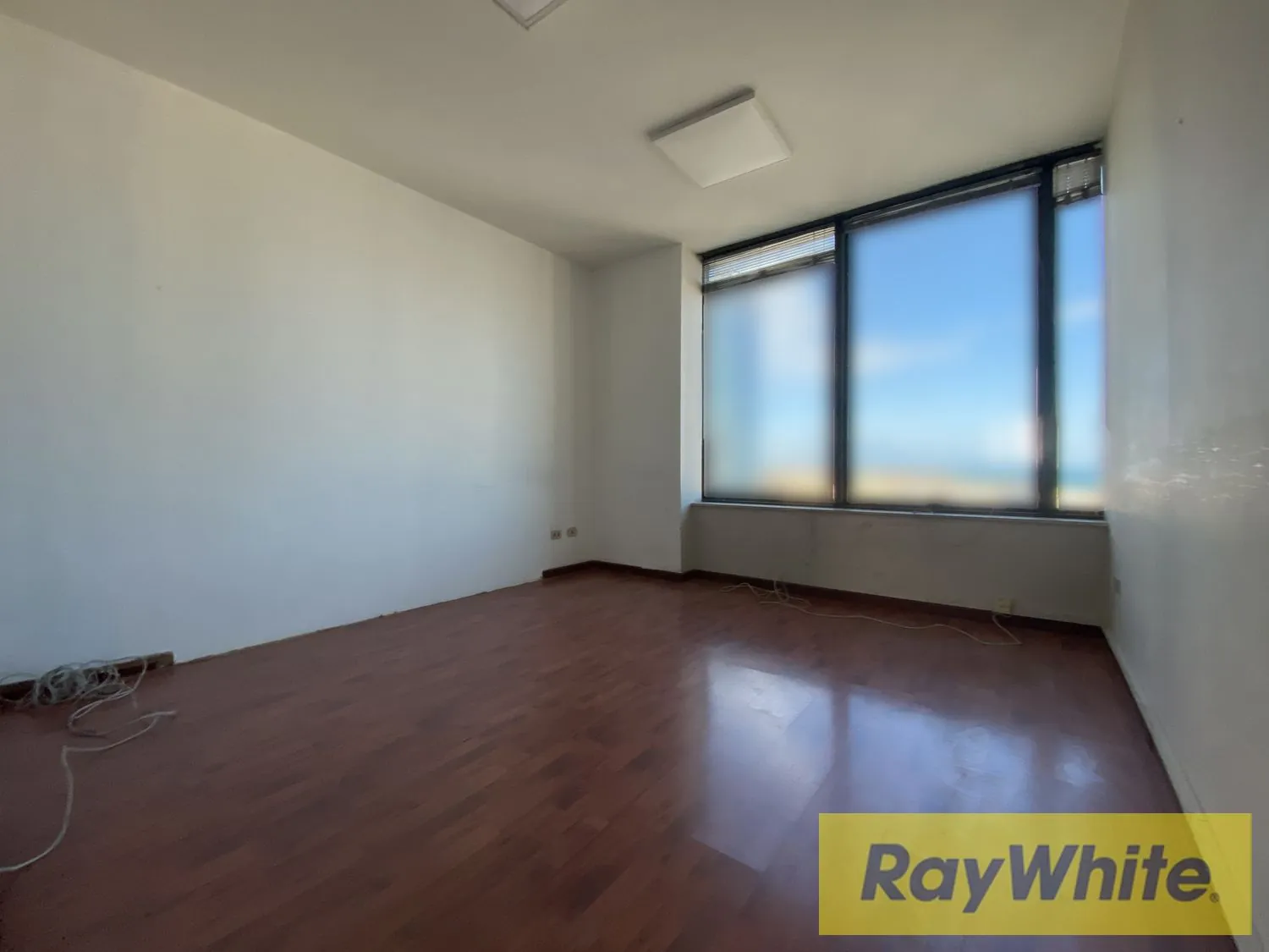 Office For Rent In Jdeideh –220 Sqm — photo 4
