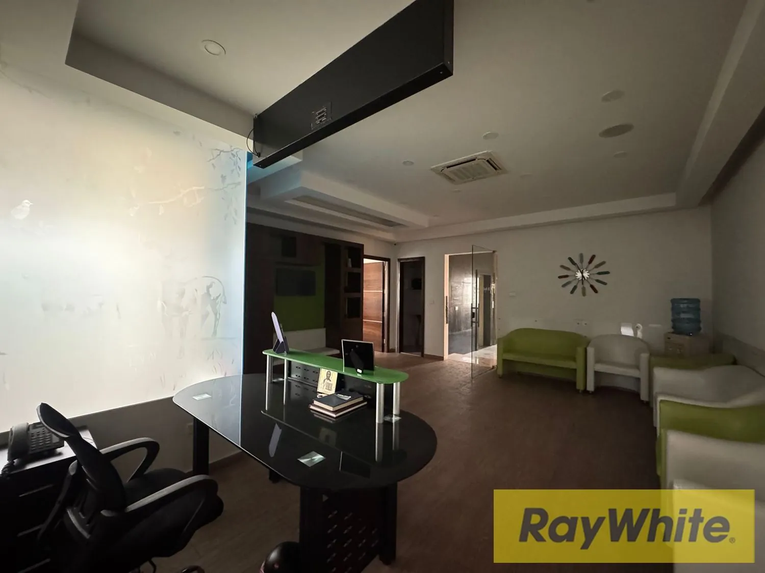 Clinic For Rent In Jdeideh – 110 Sqm | Furnished — الصورة 2