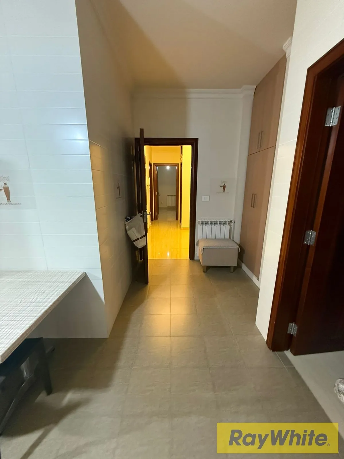 Spacious Semi-furnished Apartment For Sale In Beit Chabeb — الصورة 4