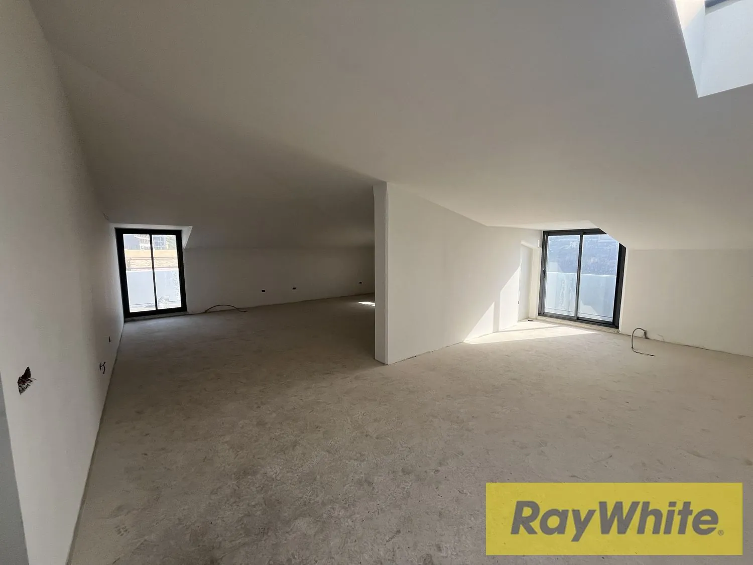 For Rent Office In Mansourieh – 100 Sqm — الصورة 2