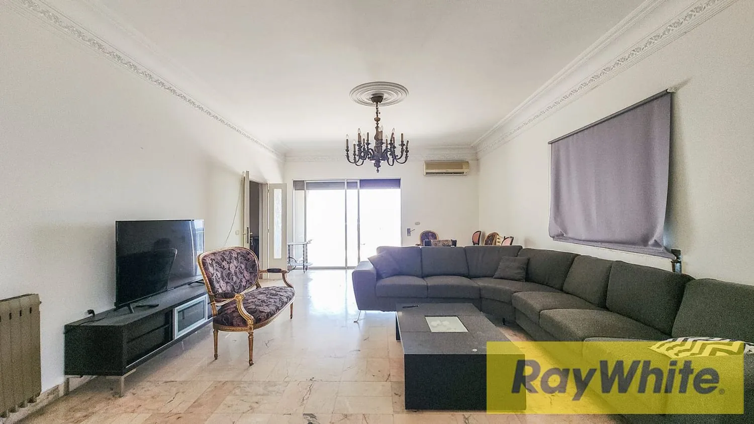 Apartment For Sale In Achrafieh – Furnished | Open View — الصورة 1