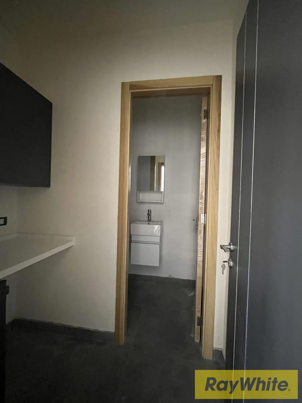Office For Rent In Mansourieh – 75 Sqm — الصورة 2