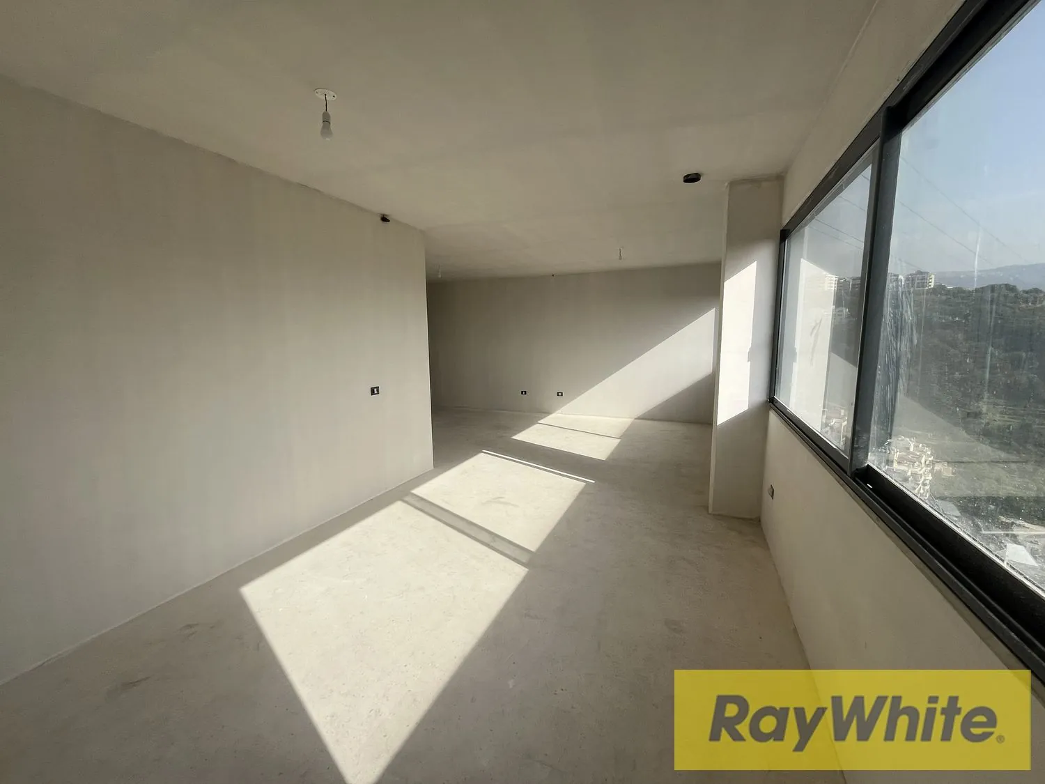 Office For Rent In Mansourieh – 65 Sqm — الصورة 2