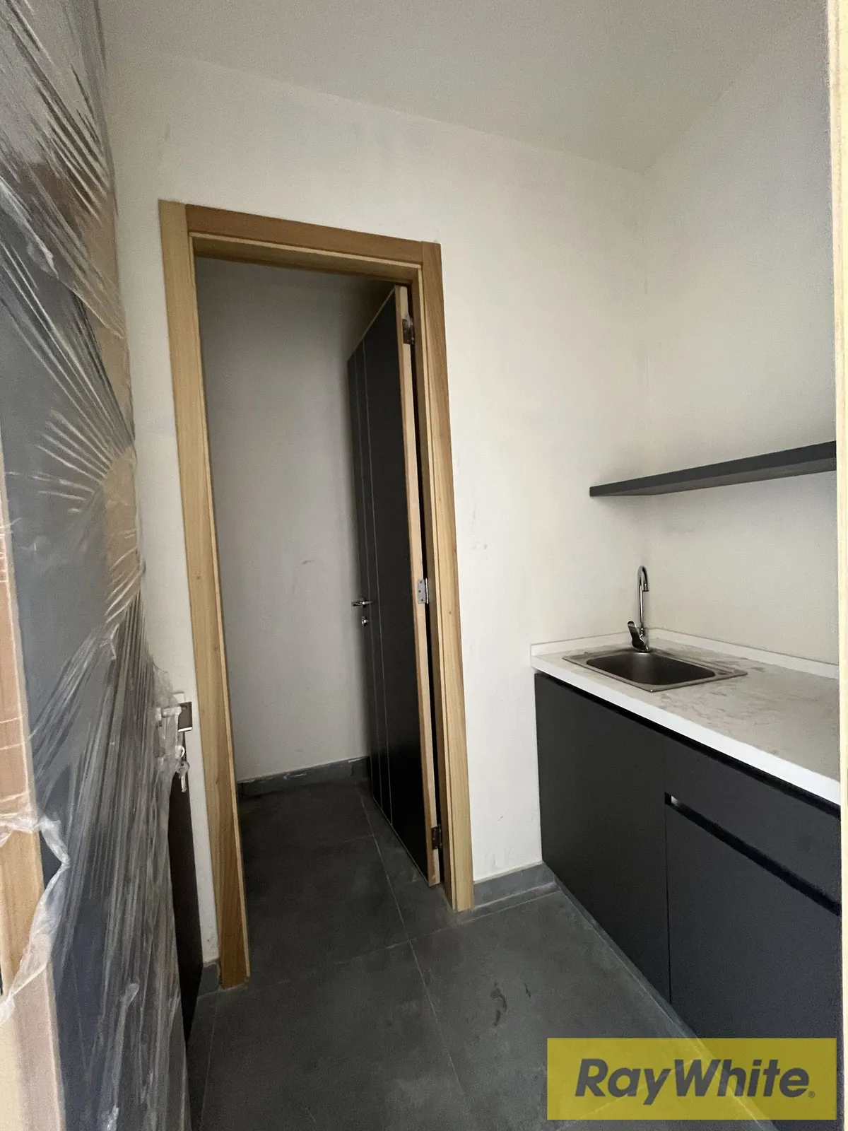 Office For Rent In Mansourieh – 65 Sqm — الصورة 4