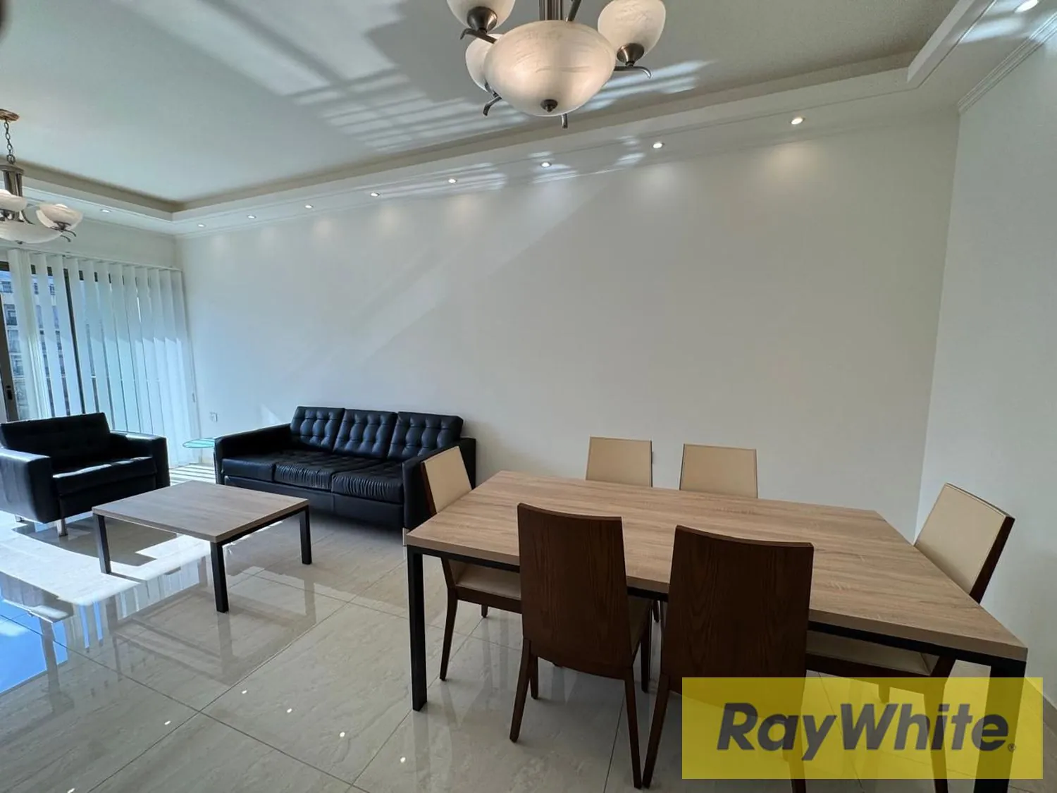 Apartment For Sale In Manara — الصورة 4