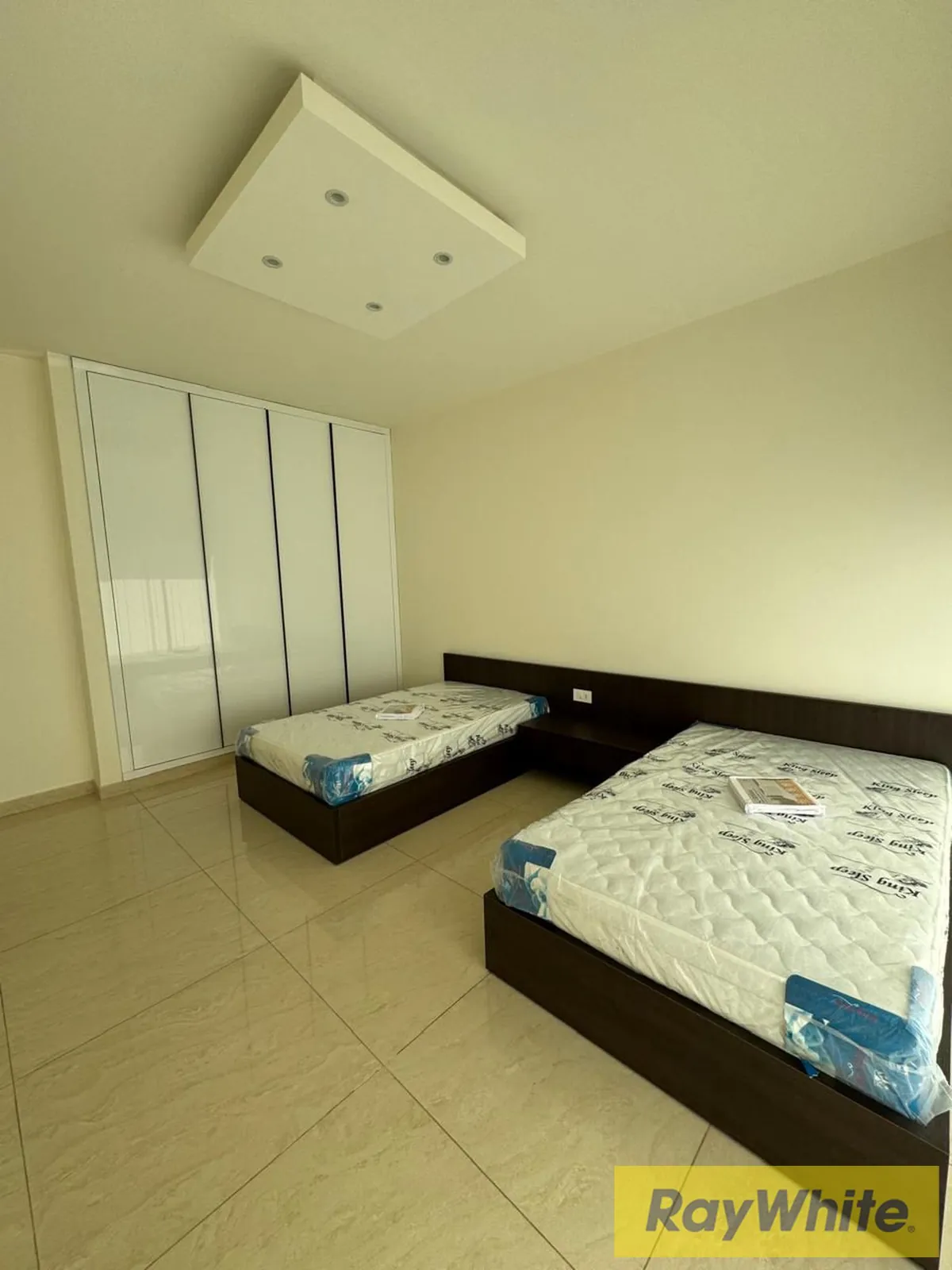Apartment For Sale In Manara — الصورة 5